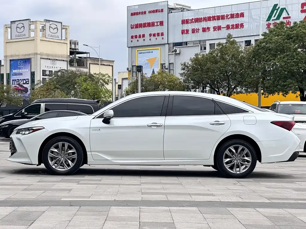 Toyota Avalon — фото 10