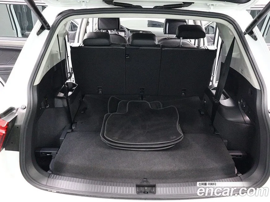 Volkswagen Tiguan — фото 7