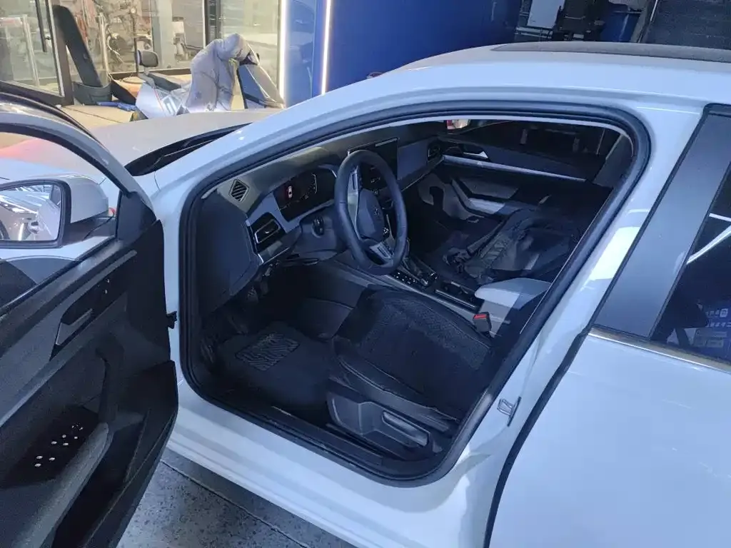 Volkswagen Lavida 2025 из CN, фото 3