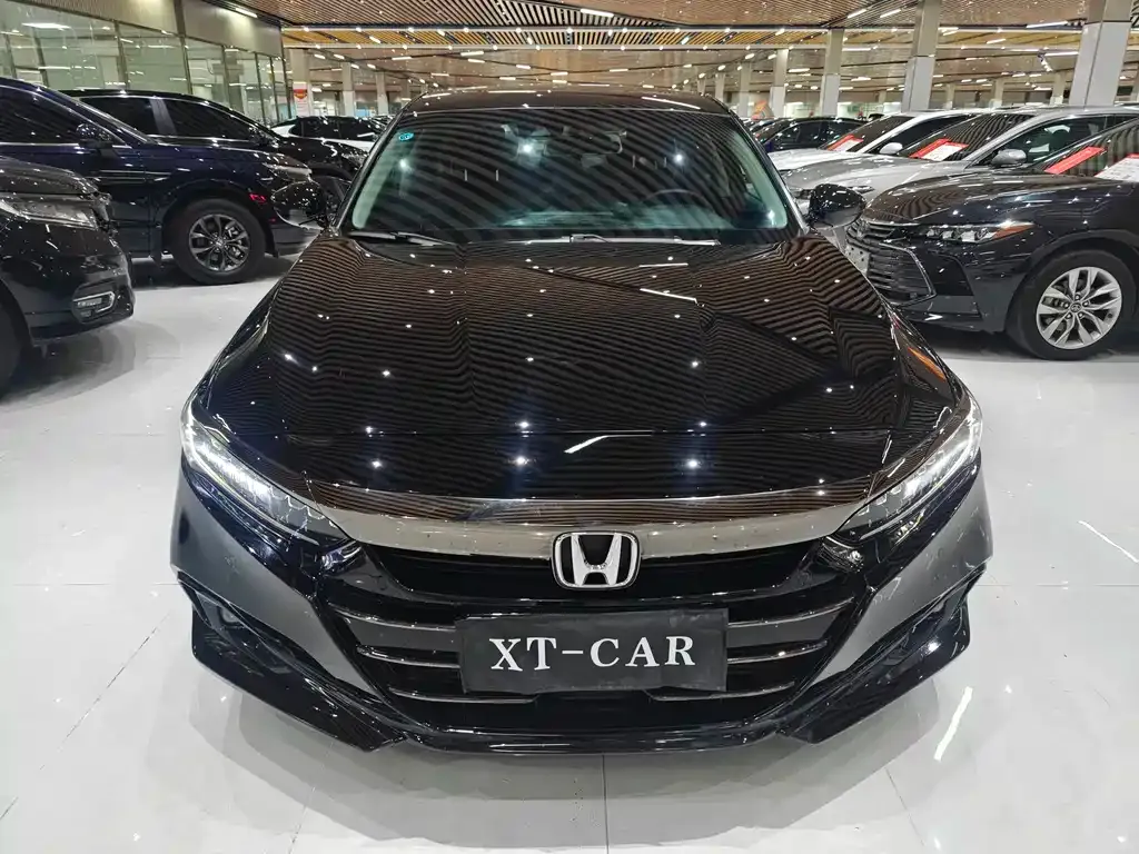 Honda Accord — фото 10