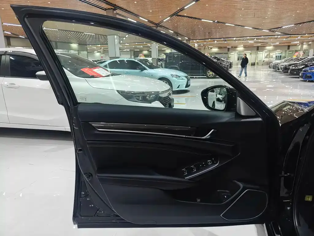 Honda Accord — фото 5
