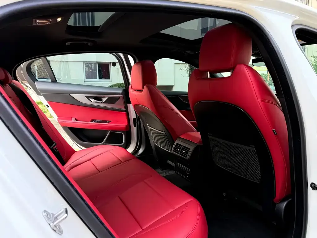 Jaguar XEL 2024 из CN, фото 5