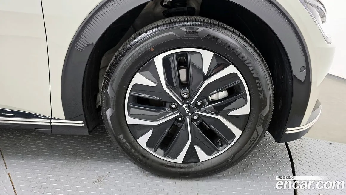 Kia EV6 — фото 3