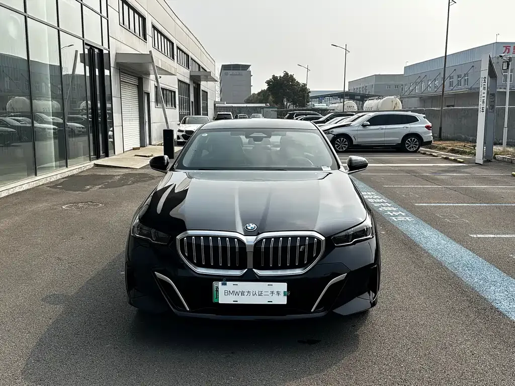 BMW i5 — фото 9