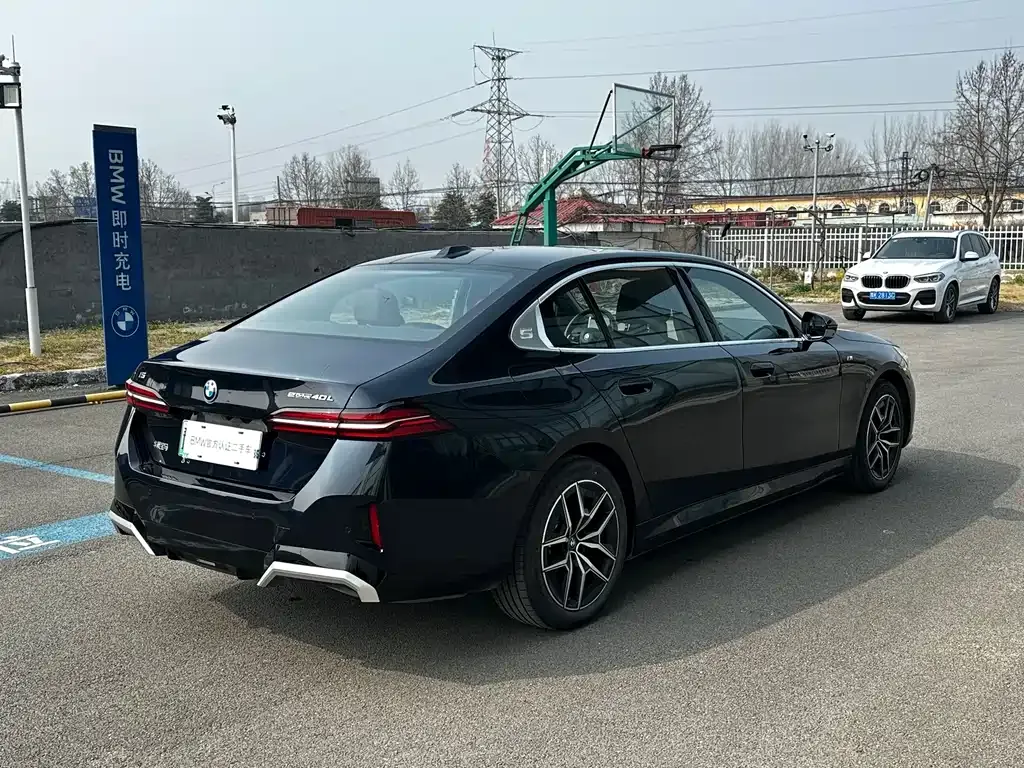 BMW i5 — фото 6