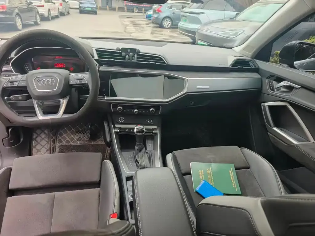 Audi Q3 2021 из CN, фото 7