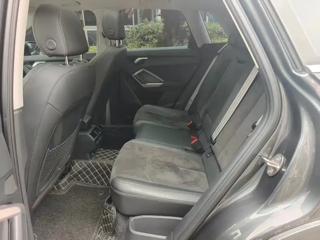 Audi Q3 2021 из CN, фото 3