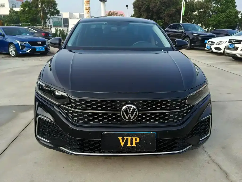 Volkswagen Passat — фото 7