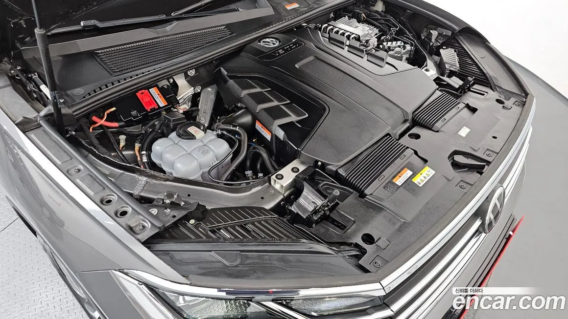 Volkswagen Touareg 2023 из KR, фото 2