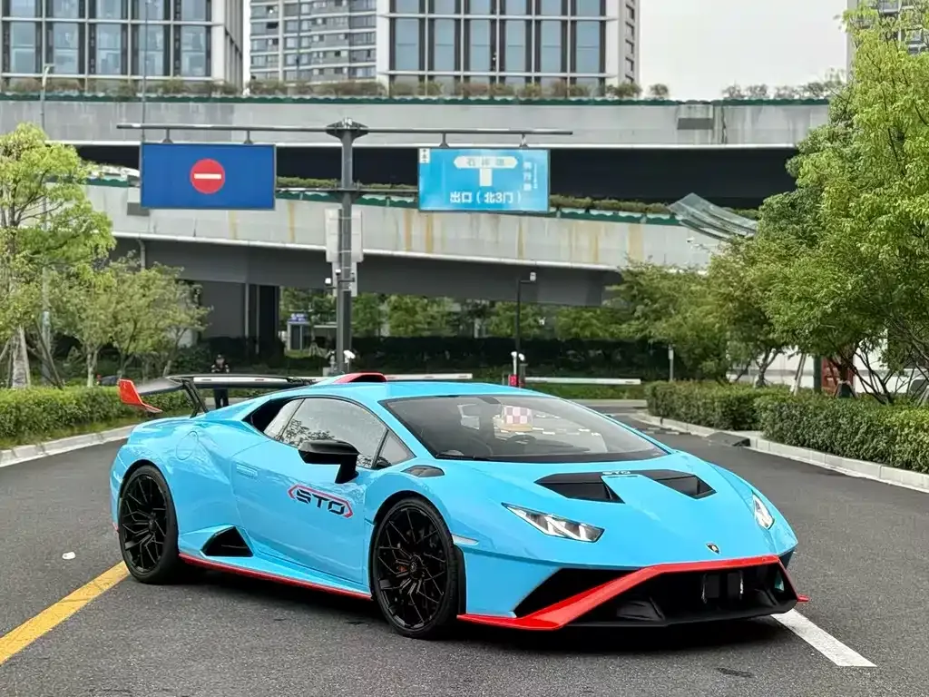 Lamborghini Huracan 2024 из CN, фото 3