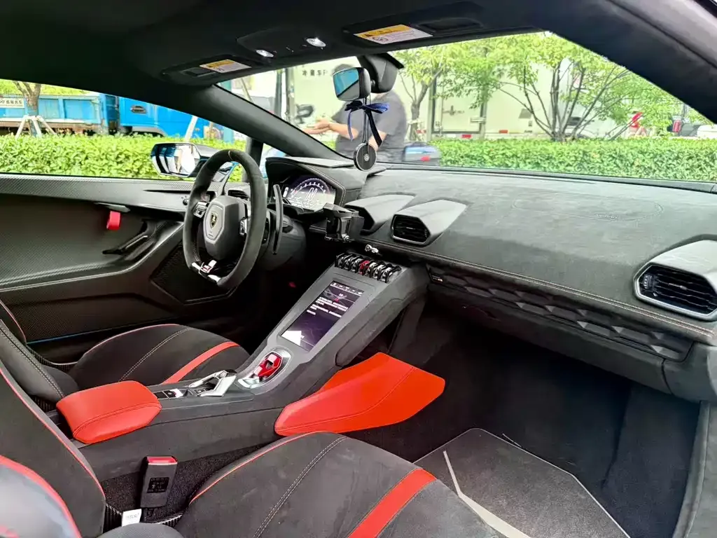 Lamborghini Huracan 2024 из CN, фото 2