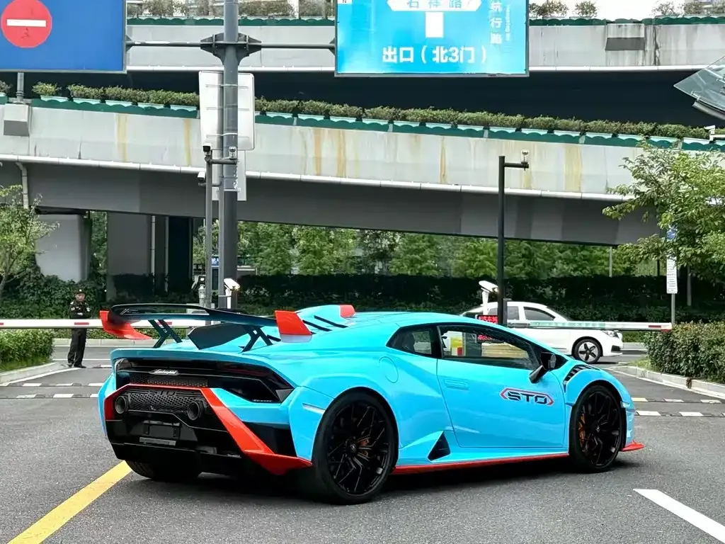 Lamborghini Huracan 2024 из CN, фото 9