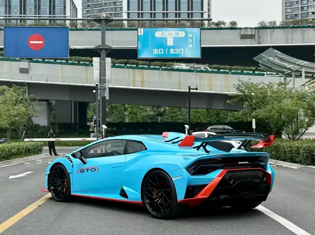 Lamborghini Huracan 2024 из CN, фото 7