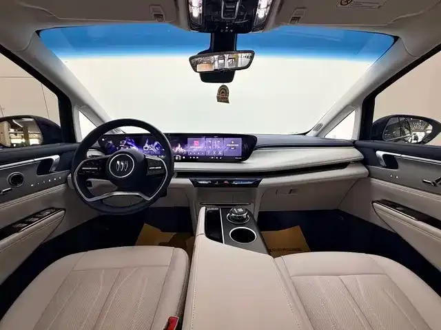 Buick GL8 Hybrid — фото 6