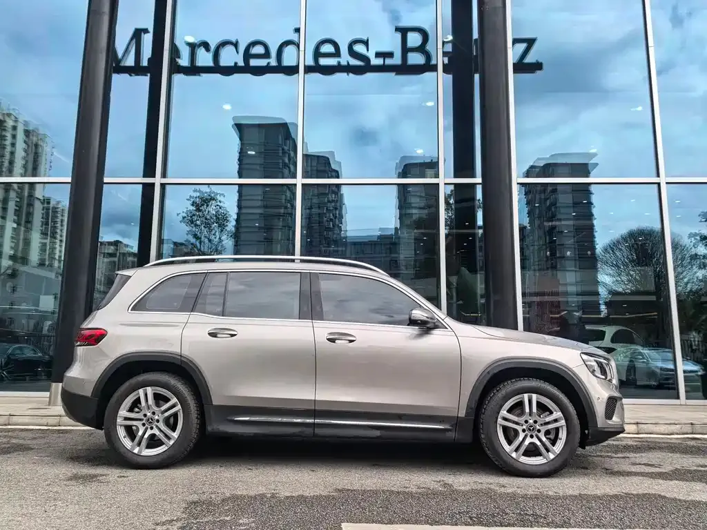 Mercedes-Benz GLB — фото 3
