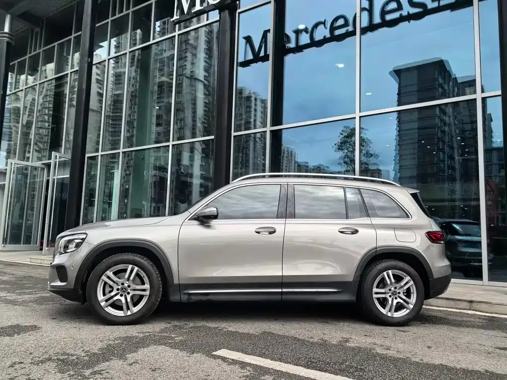 Mercedes-Benz GLB — фото 8