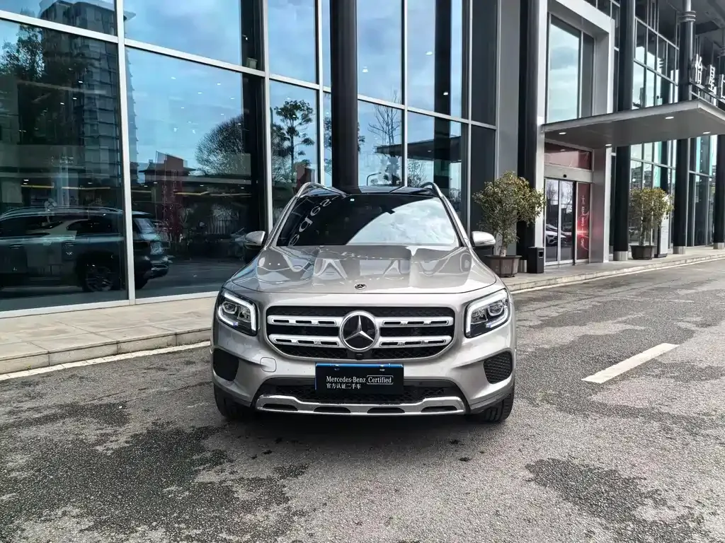 Mercedes-Benz GLB — фото 10