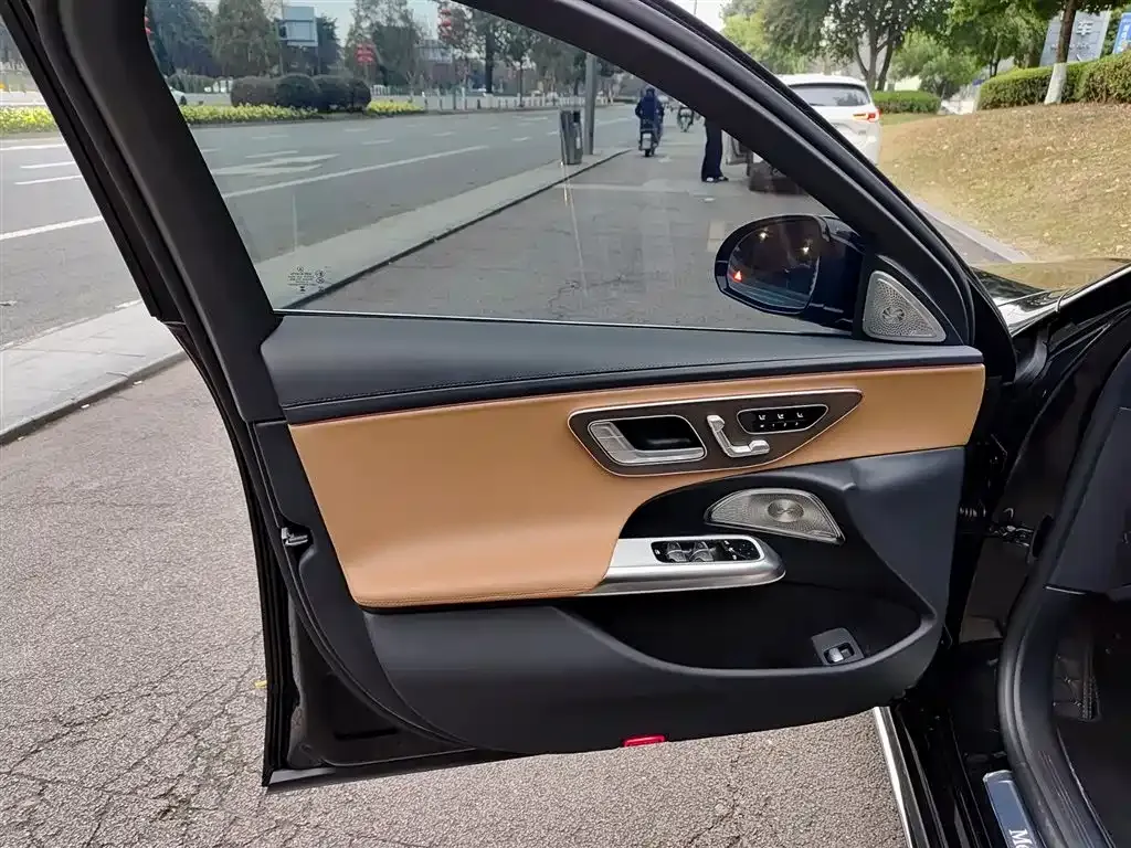 Mercedes-Benz E-Class 2025 из CN, фото 7
