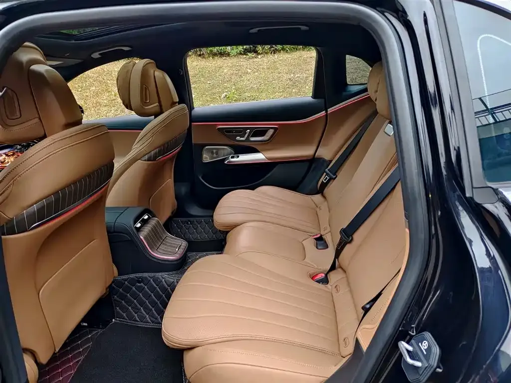 Mercedes-Benz E-Class 2025 из CN, фото 2