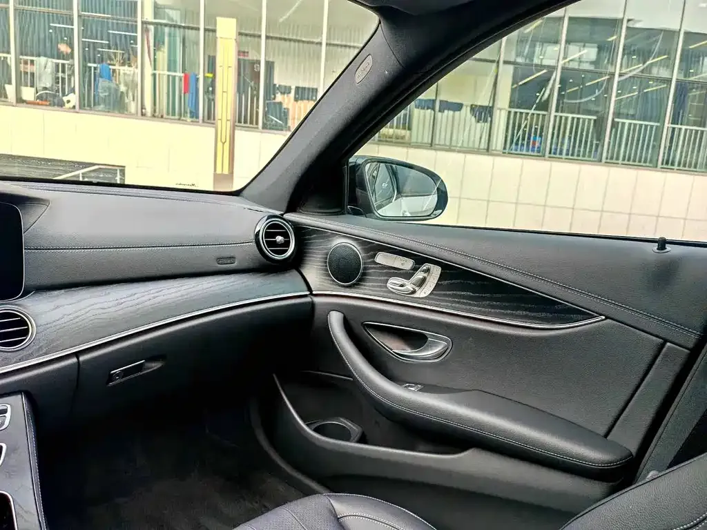 Mercedes-Benz E-Class (Import) 2022 из CN, фото 2