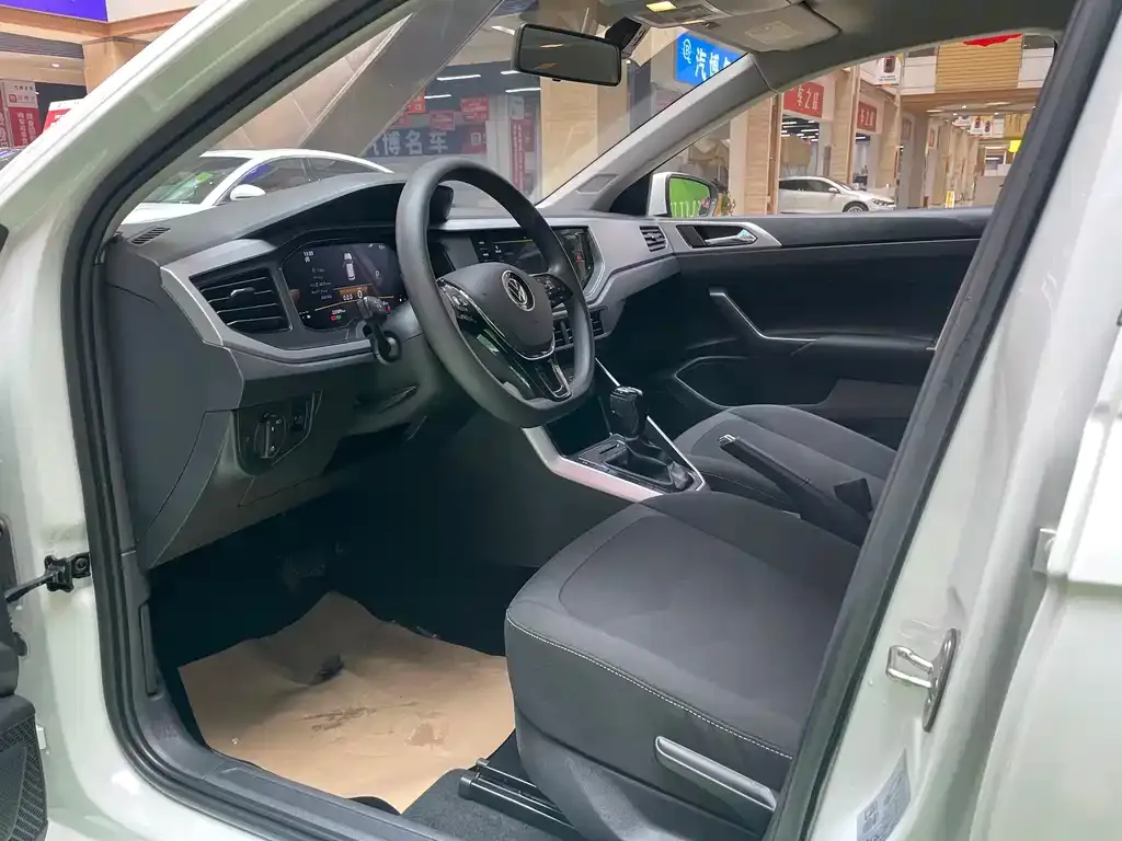 Volkswagen Polo 2024 из CN, фото 10