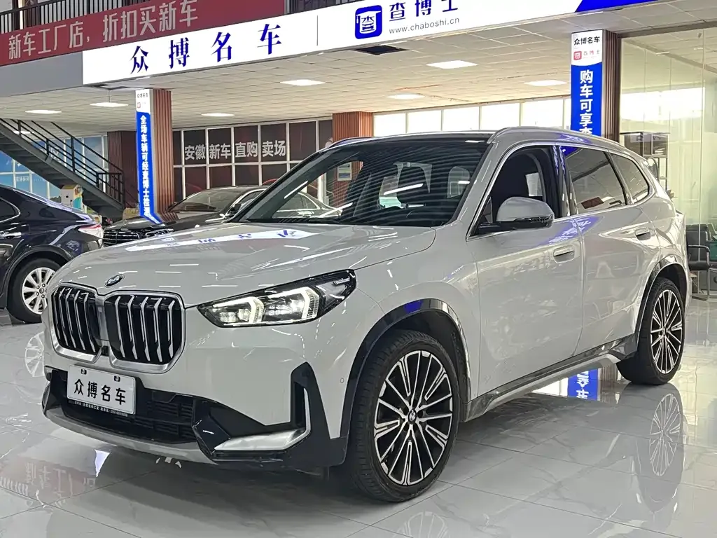 BMW X1 — фото 1
