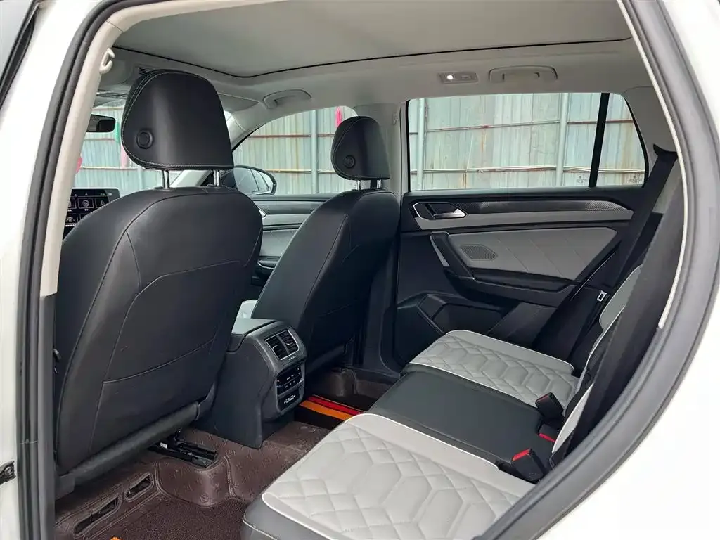 Volkswagen Tayron 2023 из CN, фото 4