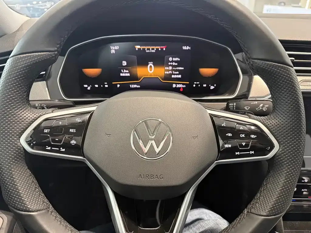 Volkswagen Magotan 2025 из CN, фото 9