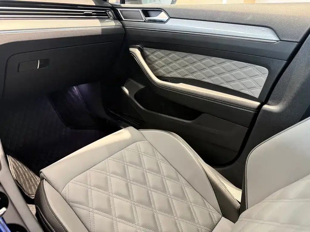 Volkswagen Magotan 2025 из CN, фото 5