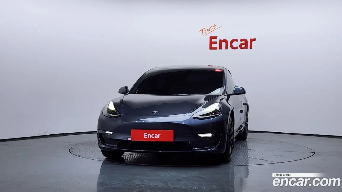 Tesla Model 3 — фото 3