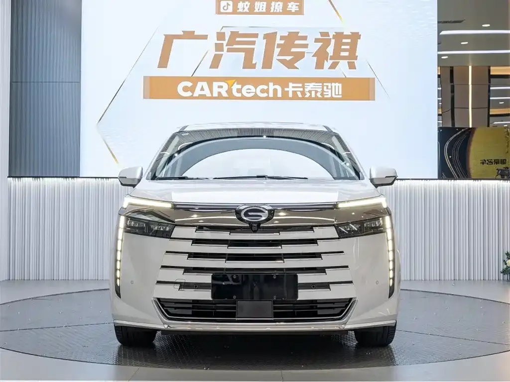 GAC Motor E8 Hybrid — фото 3