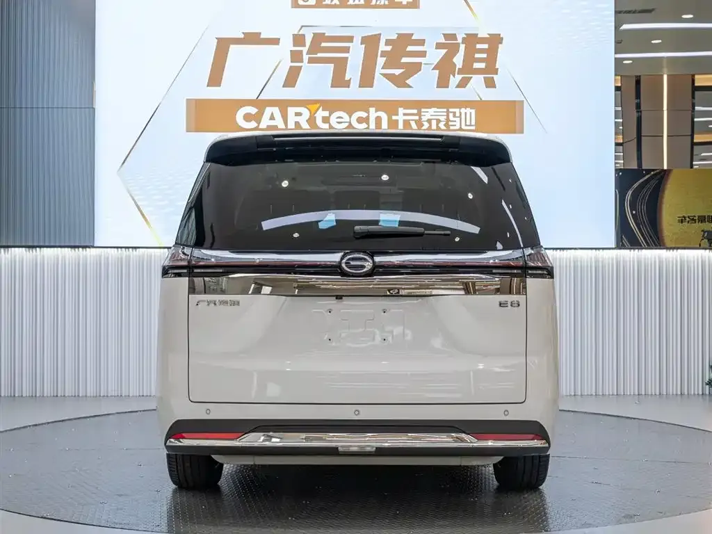 GAC Motor E8 Hybrid — фото 6