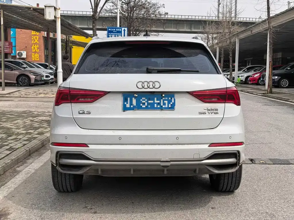 Audi Q3 — фото 4