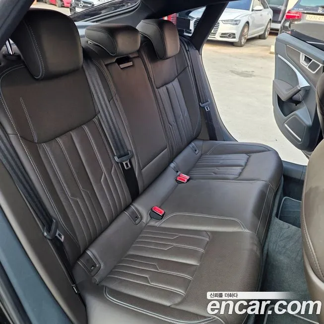 Audi A7 2021 из KR, фото 7