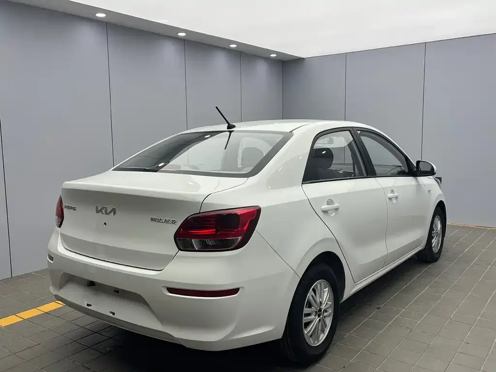 Kia Huanchi 2023 из CN, фото 3