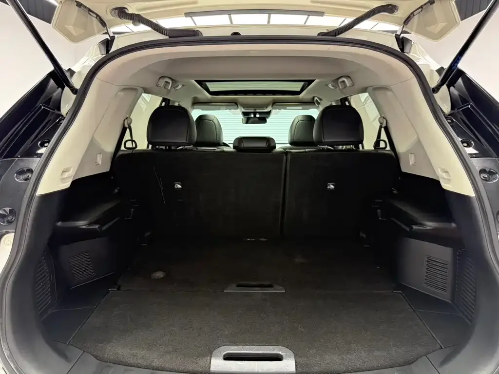 Nissan X-Trail 2023 из CN, фото 9