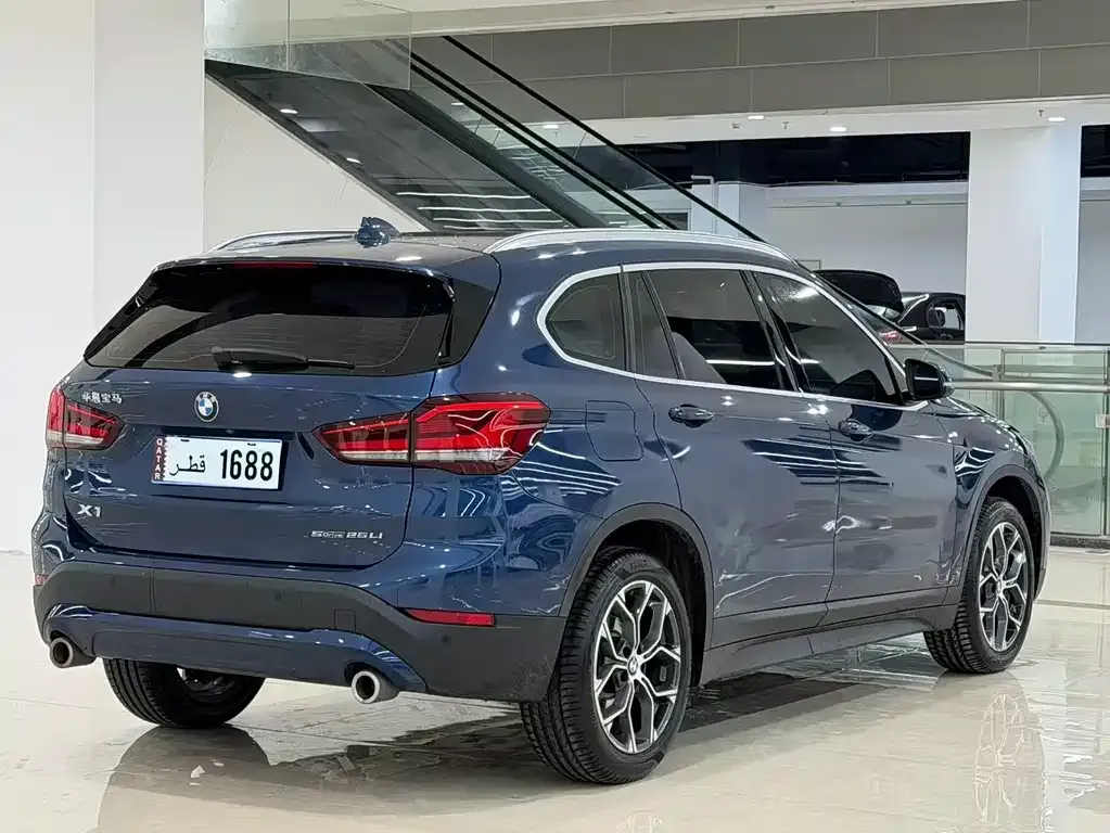 BMW X1 — фото 7