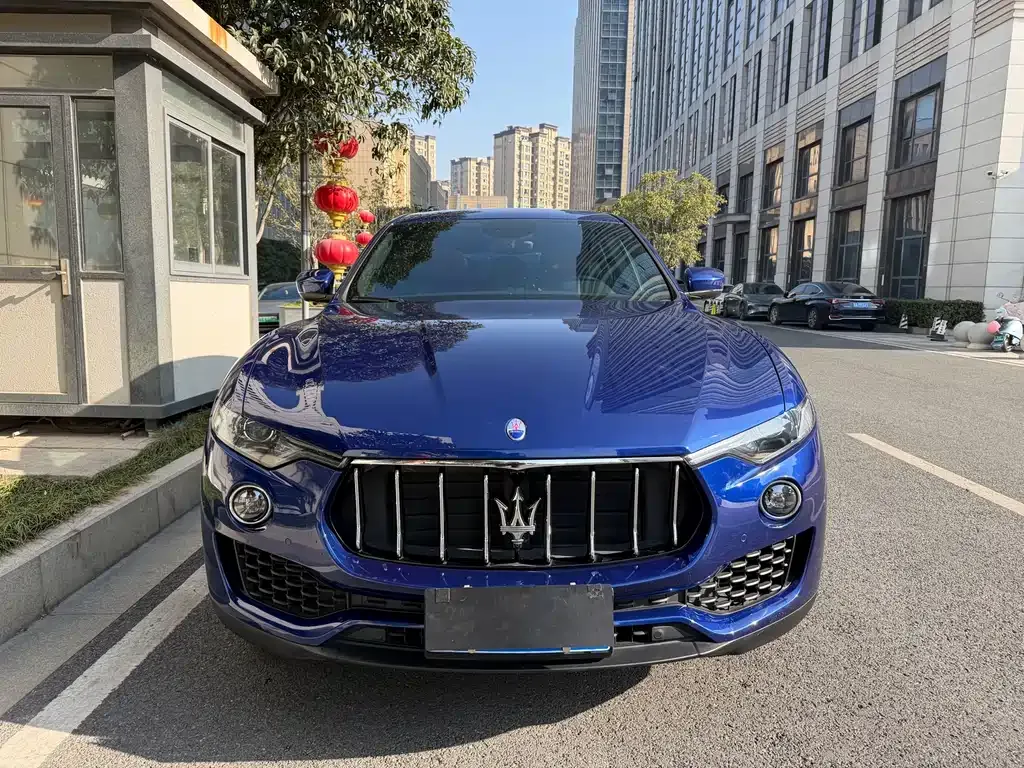 Maserati Levante — фото 9