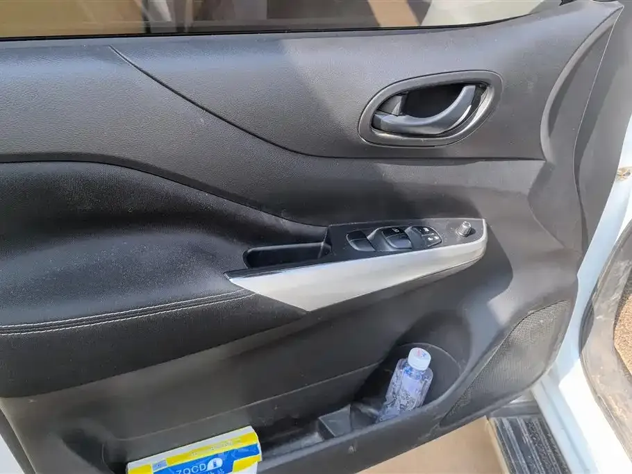 Nissan Navara 2021 из CN, фото 9