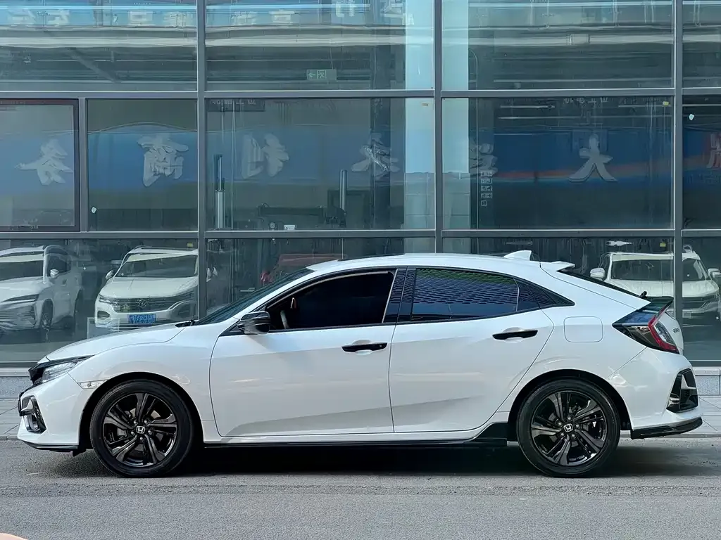 Honda Civic — фото 7