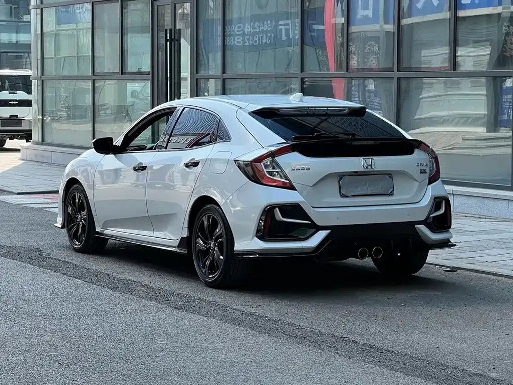 Honda Civic — фото 10
