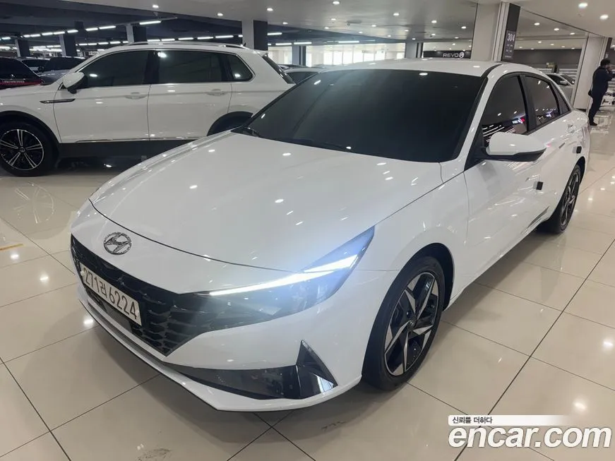 Hyundai AVANTE — фото 1