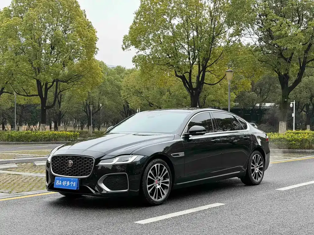 Jaguar XFL — фото 1