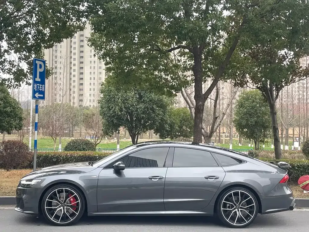 Audi A7 2021 из CN, фото 7