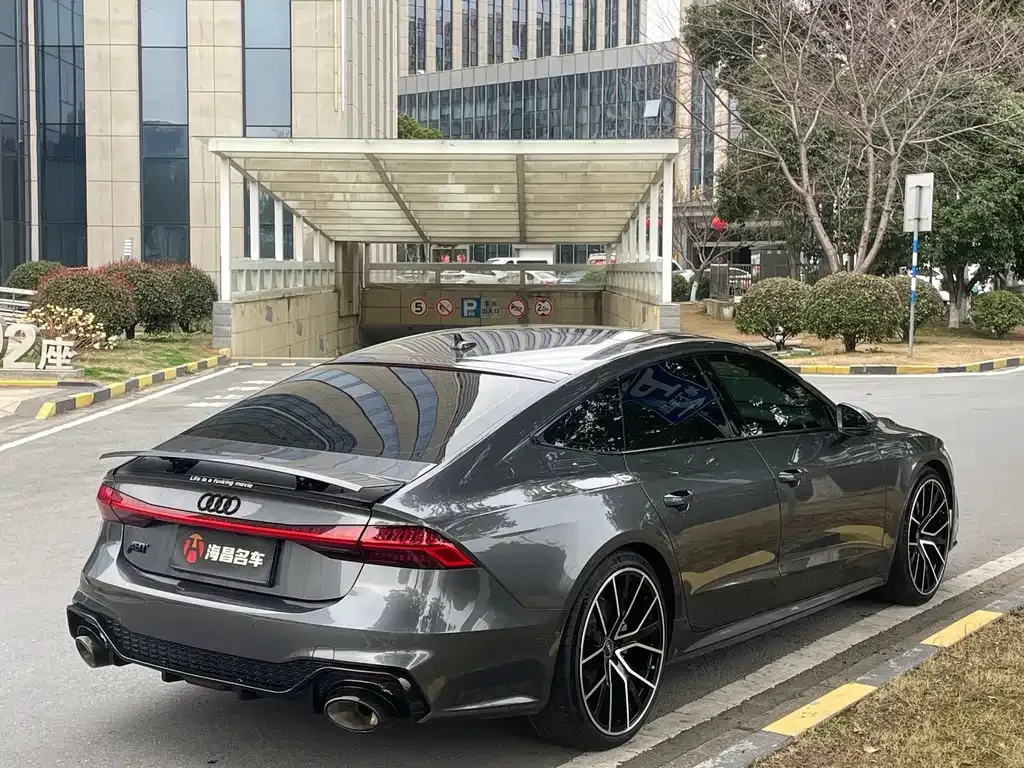 Audi A7 2021 из CN, фото 4