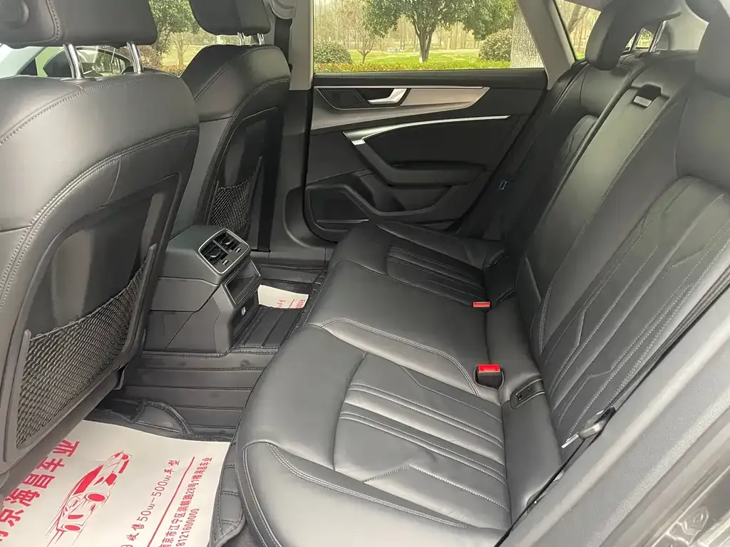 Audi A7 2021 из CN, фото 10