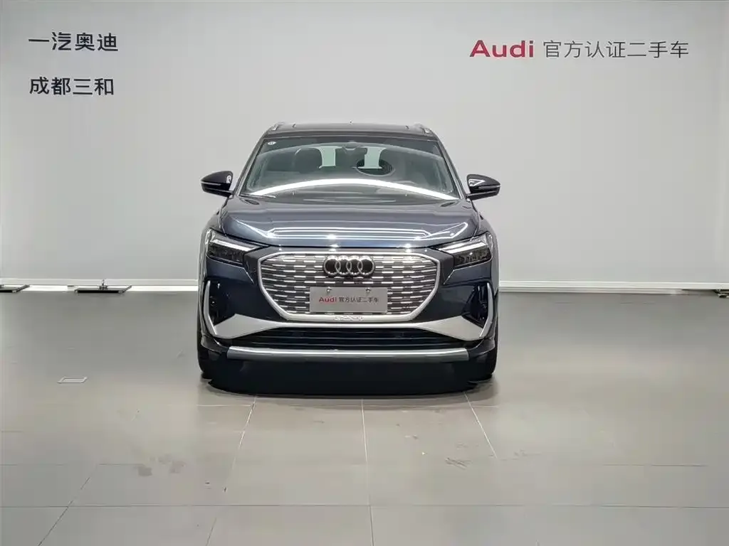 Audi Q4 e-tron — фото 2