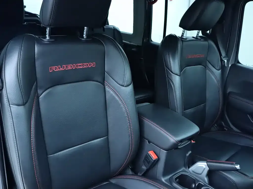 Jeep Wrangler — фото 10