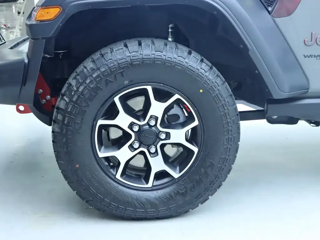 Jeep Wrangler — фото 5