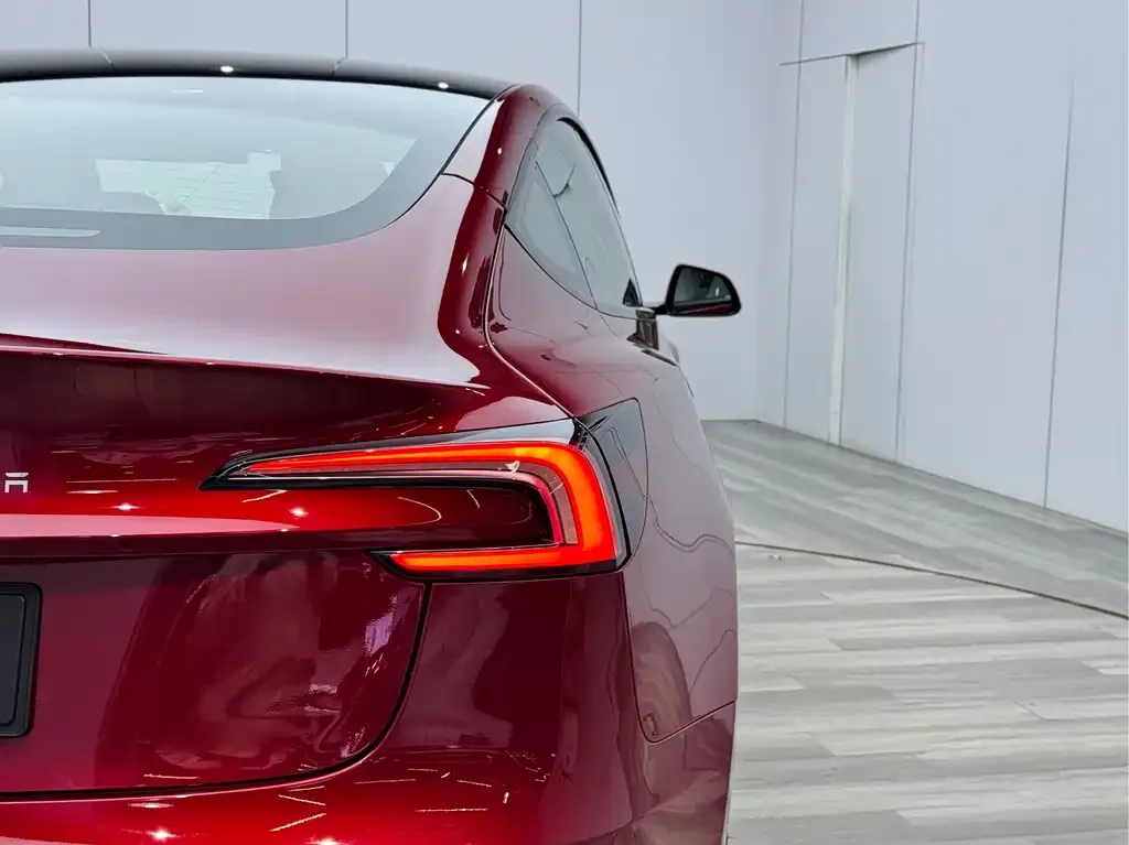Tesla Model 3 2023 из CN, фото 3